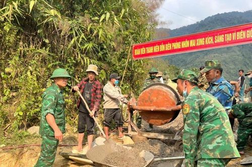 Bám dân, nắm chắc tình hình, giữ vững bình yên khu vực biên giới