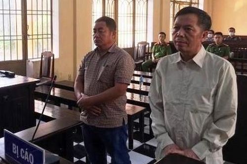 Nguyên hiệu trưởng lãnh án vì cấp bằng giả