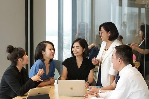 Bất ngờ công ty bảo hiểm 'tí hon' trả thu nhập gần tỷ, vượt mặt ông lớn