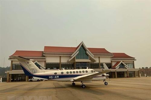 Lào thực hiện chuyến bay thử nghiệm tại sân bay Nongkhang