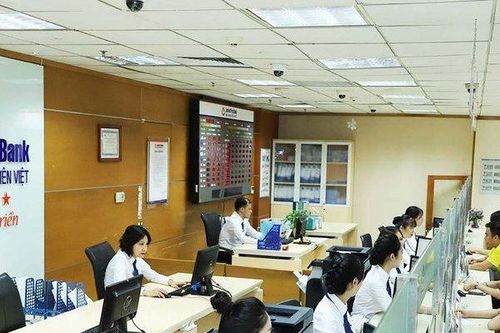 Người nhà lãnh đạo LienVietPostBank đồng loạt bán lượng lớn cổ phiếu
