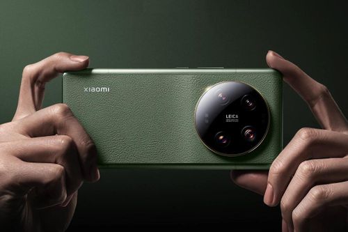 Cận cảnh Xiaomi 13 Ultra: IP68, chip Snapdragon 8 Gen 2, RAM 16 GB, sạc 100W, giá 20,37 triệu đồng