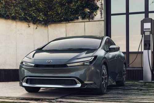 Toyota sắp ra mắt xe hybrid đi được hơn 200 km ở chế độ thuần điện