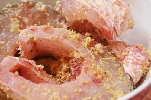 Mẹo ướp cá cực thơm ngon, khử hết mùi tanh