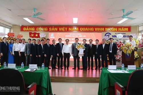 Công bố Quyết định công nhận Hội đồng trường Trường Đại học Điện lực