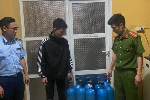 Quản lý thị trường Hà Nội: Liên tiếp phát hiện các vụ vận chuyển 'khí cười' N20
