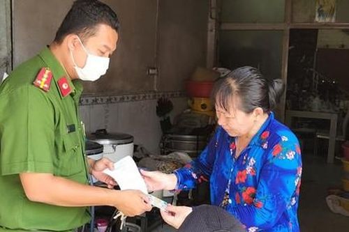 Thiết lập đường dây nóng xử lý thông tin dữ liệu dân cư