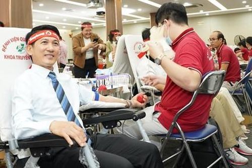 Amway Việt Nam được Trung ương Đoàn tặng bằng khen