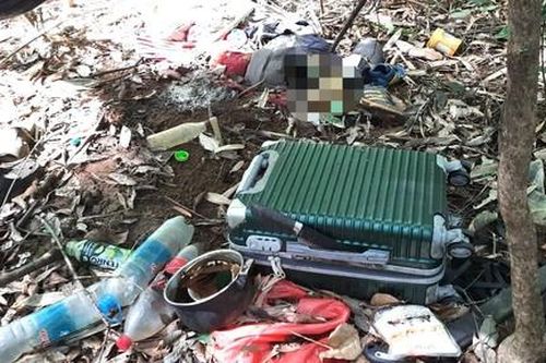 Phát hiện 1 thi thể nữ đang phân hủy ở trong rừng