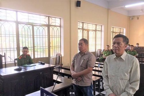 Tự ý cấp 66 bằng tốt nghiệp giả, cựu hiệu trưởng trường trung cấp lĩnh 7 năm tù