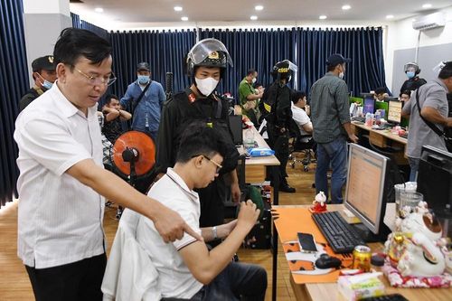 Yêu cầu ngân hàng, công ty tài chính nộp lại 1.000 tỷ đã thuê đòi nợ