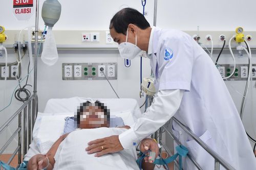 Nhiều trẻ nhập viện ở TP.HCM vì mắc sốt xuất huyết thể nặng
