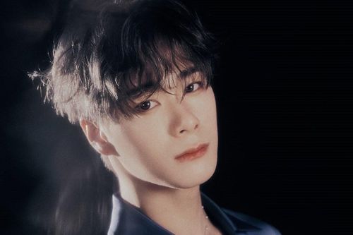 Ca sĩ Moonbin qua đời ở tuổi 25 và 'không ai biết điều gì đã xảy ra'