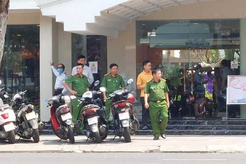 Hiện trường tên cướp cầm súng cướp ngân hàng ở Đà Nẵng