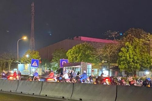 Hải Phòng: Bất cập từ dải phân cách thấp trên QL10