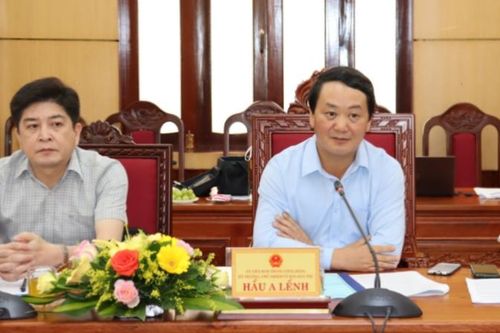 Bộ trưởng, Chủ nhiệm Ủy ban Dân tộc Hầu A Lềnh làm việc với tỉnh Quảng Ngãi