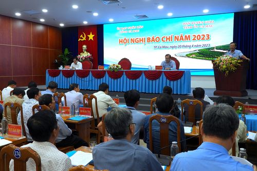 Cà Mau đẩy mạnh hợp tác, hỗ trợ truyền thông