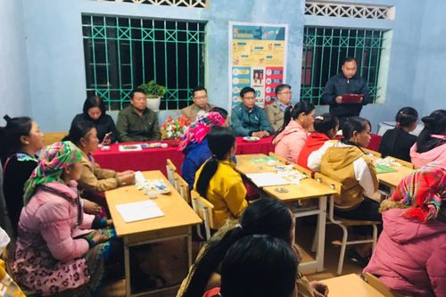 'Hiến kế' để xóa mù chữ ở Lai Châu