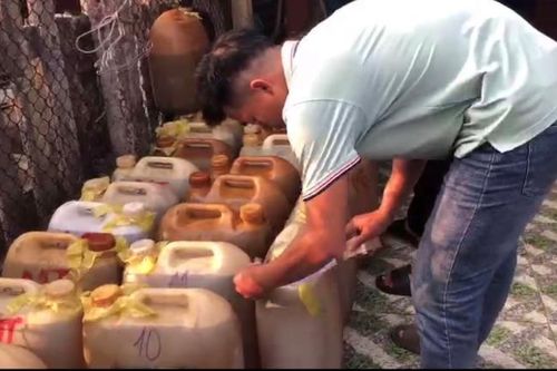 Xử lý đối tượng tàng trữ 1.200 lít dầu DO trái phép