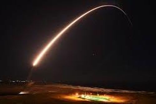 Mỹ phóng tên lửa đạn đạo xuyên lục địa Minuteman III