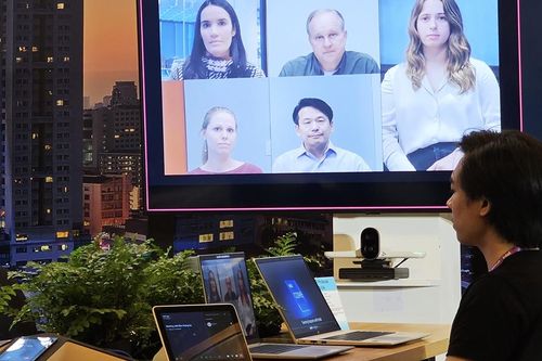 Hậu đại dịch, xu hướng làm việc kết hợp online, offline lên ngôi