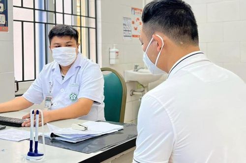 Đi khám vì khó thở, người đàn ông phát hiện mắc 2 loại ung thư
