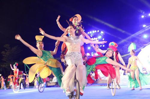 Tối 1/5 diễn ra Carnaval Hạ Long