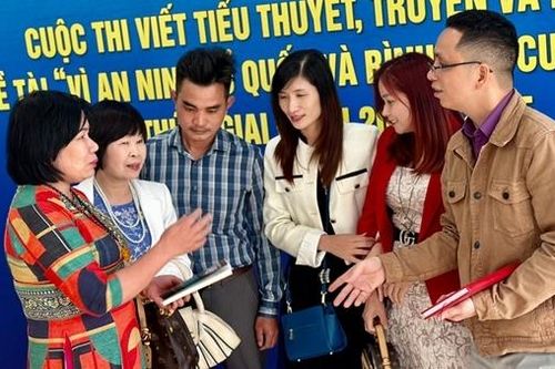 Hứa hẹn từ một đề tài