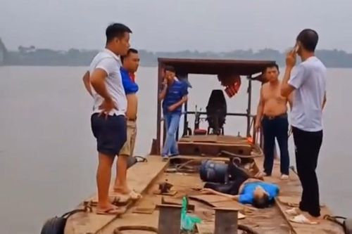 Vĩnh Phúc: Để lại xe tải, nam thanh niên nhảy cầu xuống sông Hồng