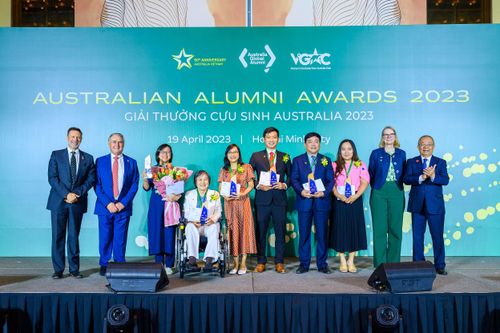 Trao Giải thưởng Cựu sinh Australia tại Việt Nam cho 6 cá nhân