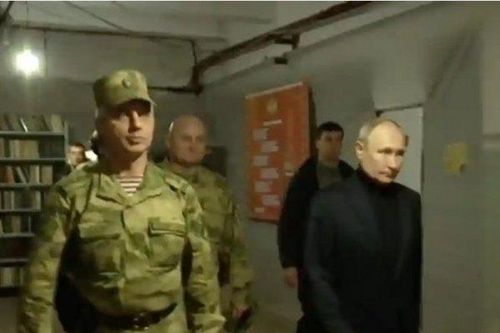 Ông Putin ra chỉ thị sau khi tới Kherson, Lugansk