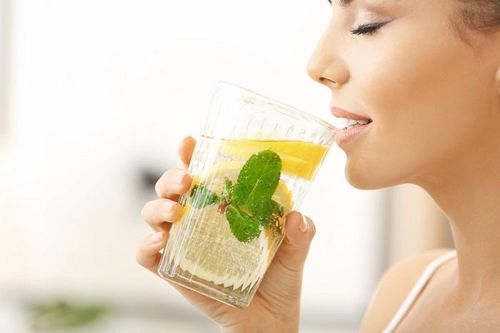 Những điều không thể quên để chăm sóc sức khỏe trong ngày hè