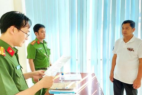 Cựu Chủ tịch Khí hóa lỏng Đồng Tháp bị truy tố tội tham ô