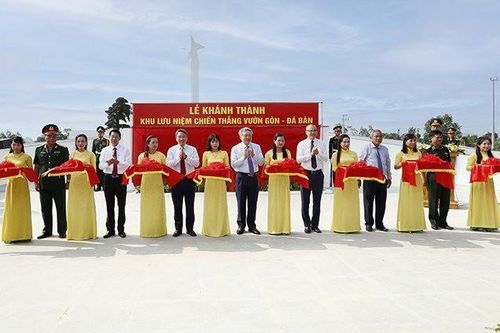 Chánh án Nguyễn Hòa Bình dự lễ khánh thành Khu lưu niệm Chiến thắng Vườn Gòn – Đá Bàn