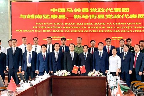 Hội đàm giữa đoàn đại biểu huyện Mường Khương, Si Ma Cai (Việt Nam) với huyện Mã Quan (Trung Quốc)