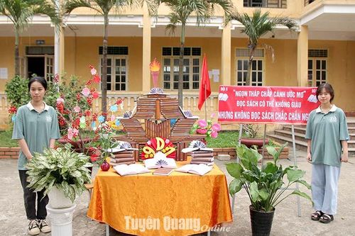 Sơn Dương tổ chức Hội thi xếp sách nghệ thuật