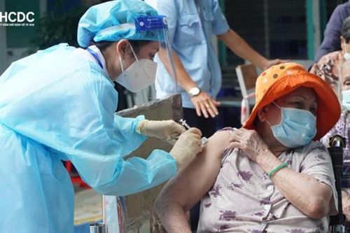TP Hồ Chí Minh: Kích hoạt 'Chiến dịch bảo vệ người thuộc nhóm nguy cơ'