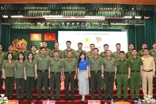 Tăng cường công tác chính trị, tư tưởng trong đoàn viên, thanh niên CAND