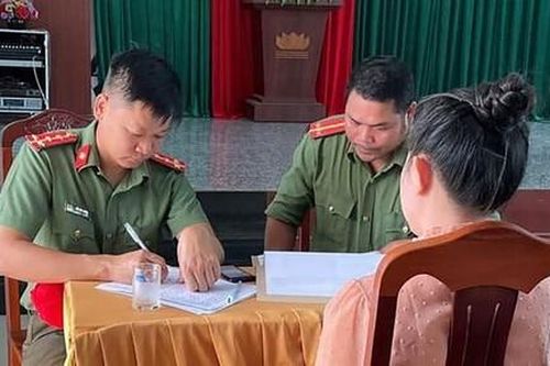 Xử phạt một trường hợp livestream 'gọi hồn, nói chuyện với người chết'