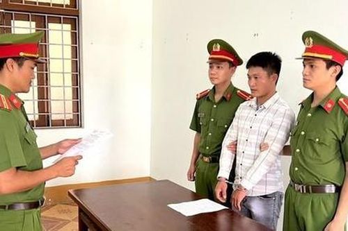 Bắt đối tượng nhổ trộm sâm Ngọc Linh trị giá hàng trăm triệu đồng
