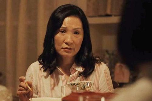 Nghệ sĩ Hồng Đào tiết lộ hậu trường chuẩn bị bát canh chua trong phim Hollywood