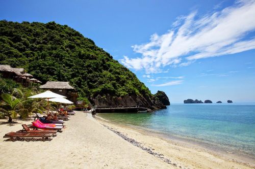 Ngay sát cao điểm nghỉ lễ 30/4, loạt tour du lịch bất ngờ hạ giá