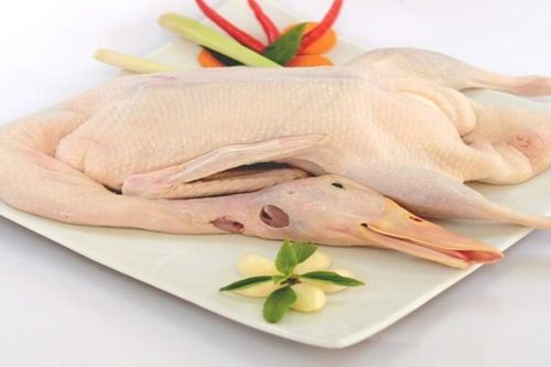Cách nhổ sạch lông vịt và khử mùi hôi hiệu quả