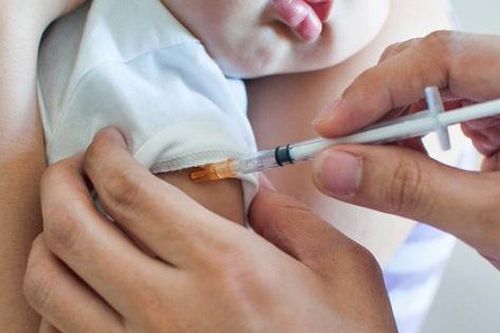 Gần 67 triệu trẻ em bỏ lỡ ít nhất một liều vaccine trong hơn ba năm dịch COVID-19