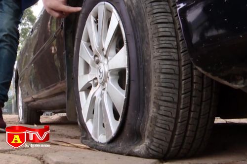 Chân dung thủ phạm chọc thủng hàng loạt lốp xe ô tô tại khu Linh Đàm