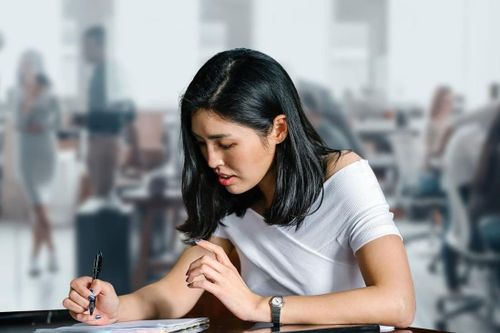 Sinh viên lo thất nghiệp nếu chỉ học một ngành ngôn ngữ