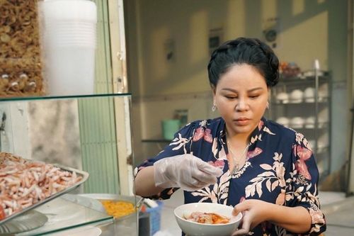 Trấn Thành và nhiều đạo diễn vẫn 'tẩm ướp' sơ sài ẩm thực Việt