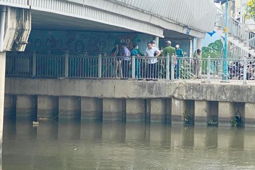 Tìm thấy thi thể người phụ nữ rơi xuống kênh Nhiêu Lộc - Thị Nghè