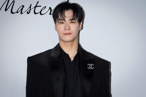 Lễ tang của ca sĩ Moonbin