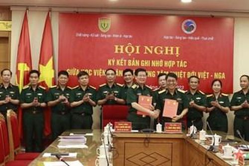 Học viện Quân y và Trung tâm Nhiệt đới Việt-Nga ký biên bản ghi nhớ hợp tác